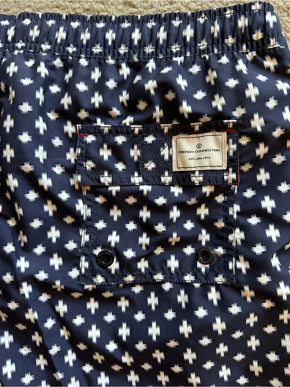 French Connection Men’s Navy Swim Shorts with White Plus Pattern XL Ret. $79 NWT